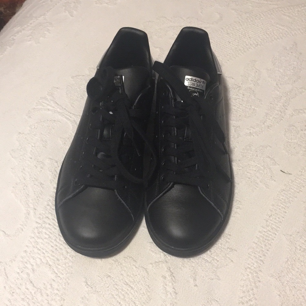 Black Stan Smith Sneakers